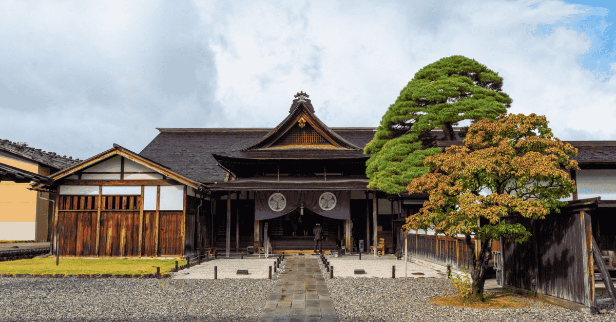 Tour com Guia Brasileiro em takayama